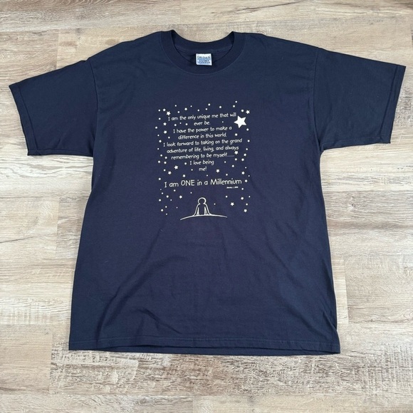 Vintage Navy blue Millenium y2k t shirt
Dated Jan 1 2000 gildan heavy tag
Mens - Picture 3 of 6